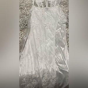 White size s